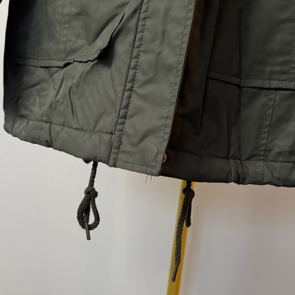 Levi's Women's Olive Utility Jacket with Faux Fur Trim EUC S - Picture 4 of 11